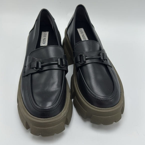 Steve Madden Trifecta Black and Olive Leather Platform lug sole Loafers Size 8 - Picture 3 of 8